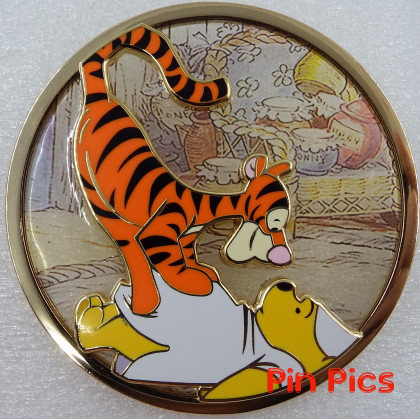 Artland - Pooh Meets Tigger - Frosted Glass - Winnie the Pooh