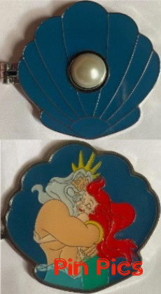 Loungefly - King Triton and Ariel - Little Mermaid Hinged Shell - Mystery