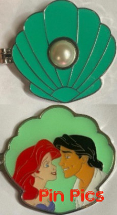 Loungefly - Ariel and Eric - Little Mermaid Hinged Shell - Mystery