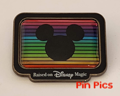 PinPics  Free Disney Pin Trading Database