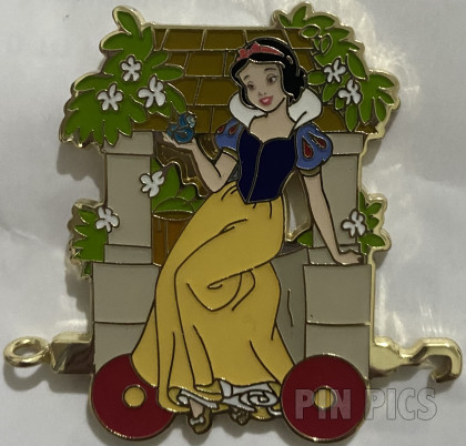 PinPics  Free Disney Pin Trading Database