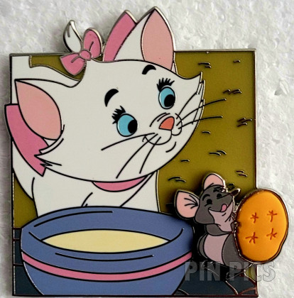 DIS - Marie and Roquefort - Aristocats - Milk and Cracker - Food D