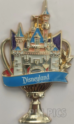 SDR - Disneyland Resort - Castle - 2022 Pin Trading Fun Day