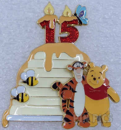 DEC - Winnie the Pooh and Tigger - D23 15th Anniversary Cake
