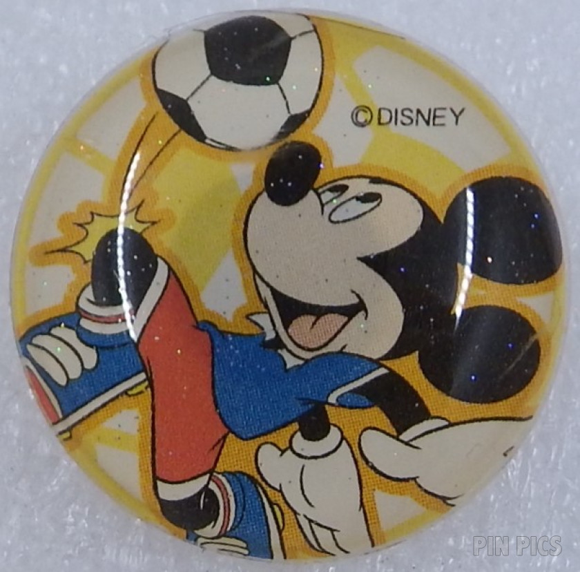 M&P - Mickey Mouse - Mickey World Soccer 2002 - Dome