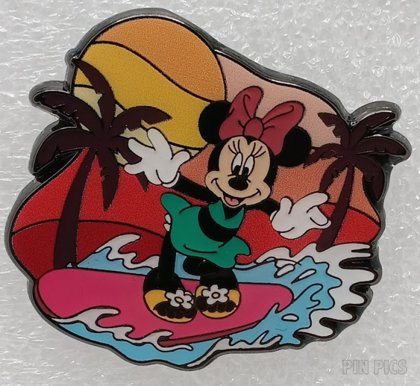 Loungefly - Minnie - Surfing - Mickey and Friends Sunset Beach - Mystery - Hot Topic