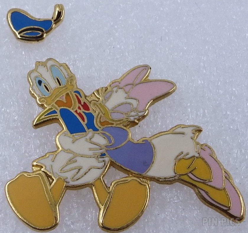 Donald and Daisy Duck Set - Hugging