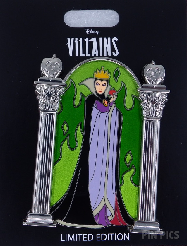162338 - DPB - Evil Queen - Poison Apple - Flames - Villains Hallway - Snow White and the Seven Dwarfs