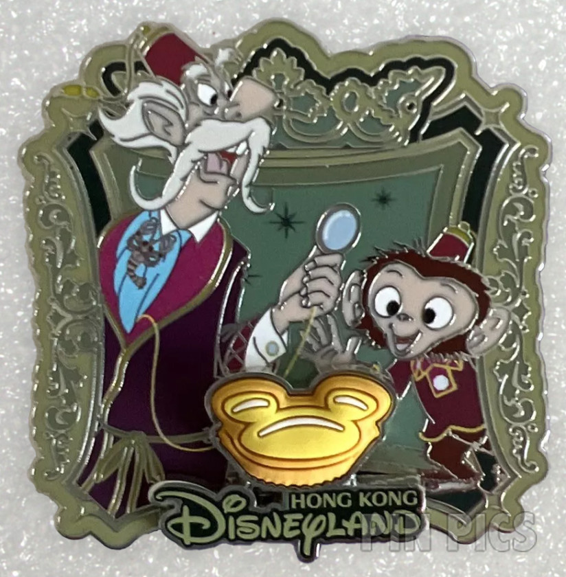 WDW - Mystic Manor - Family Dinner - One Family - Mickey Head Cupcake - Free-D - Lord Henry Mystic and Albert