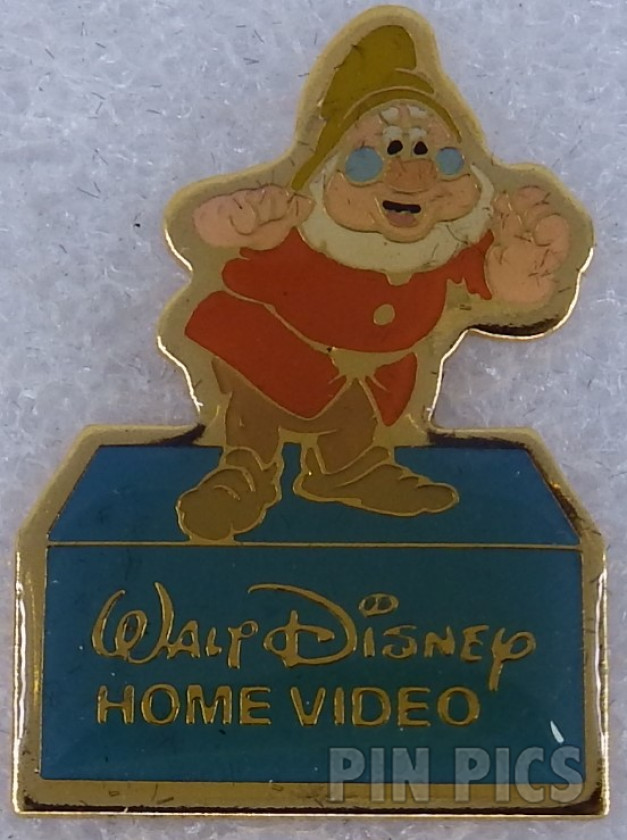 Doc - Snow White and the Seven Dwarfs - Walt Disney Home Video