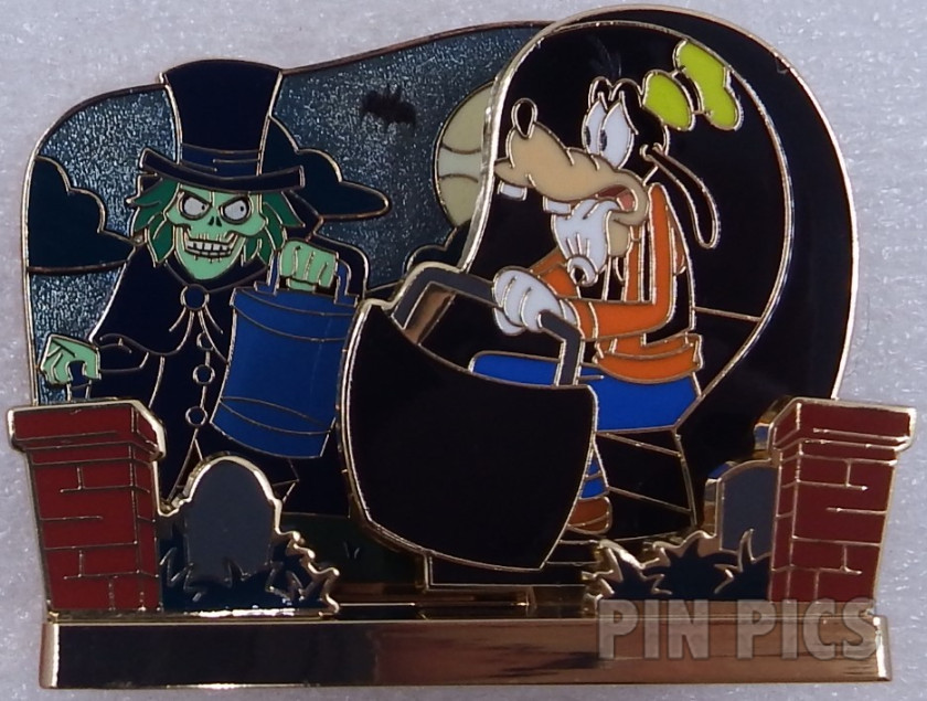 D23 - Goofy and Hatbox Ghost - Haunted Mansion - Disney Parks Attraction Vehicle Diorama - Joy in Our Parks - Slider - Expo 2024