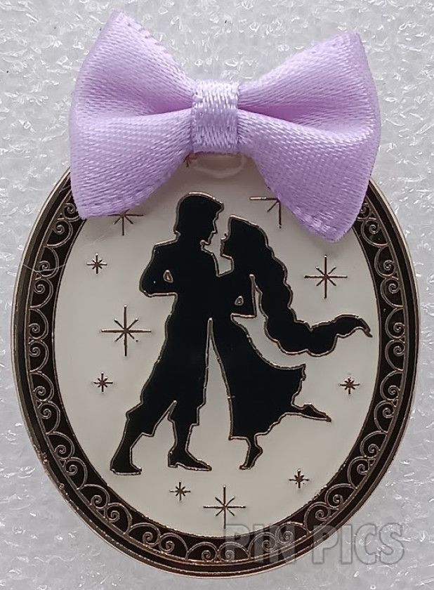 Loungefly - Rapunzel and Flynn - Silhouette Framed Portrait - Lilac Cloth Bow - Tangled - BoxLunch