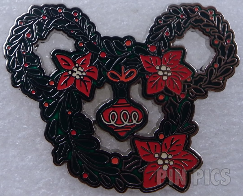 Mickey Mouse Icon Holiday Wreath - Making Christmas Magical - Mickey Mouse Family Christmas Collection