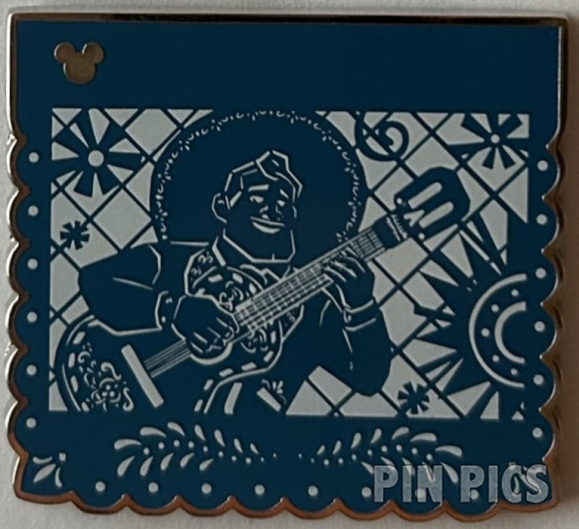 HKDL - Ernesto de la Cruz - Coco - Papel Picado - Hidden Mickey Game Prize