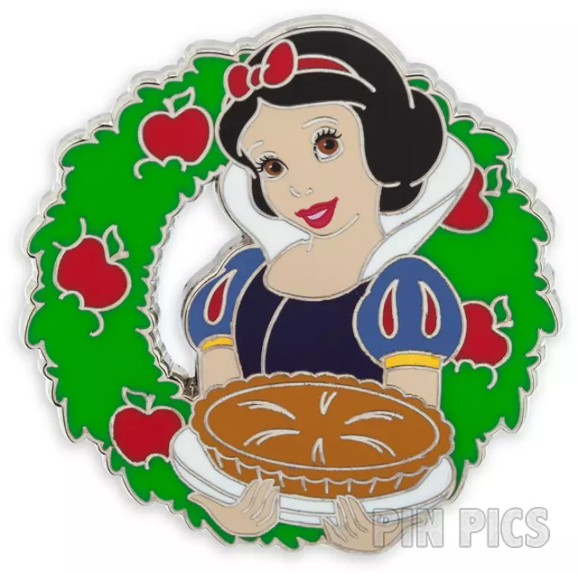 Snow White with Pie - Character Wreaths and Treats - Christmas Holiday 2024 - Mystery - Seven Dwarfs