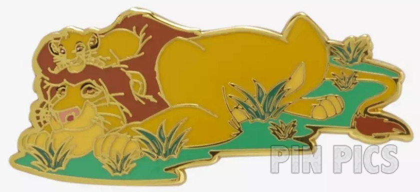 BoxLunch - Mufasa and Simba - Crouched Together in Grass - Lion King 30th Anniversary