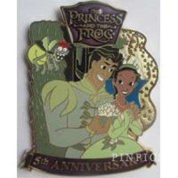 PinPics | Free Disney Pin Trading Database