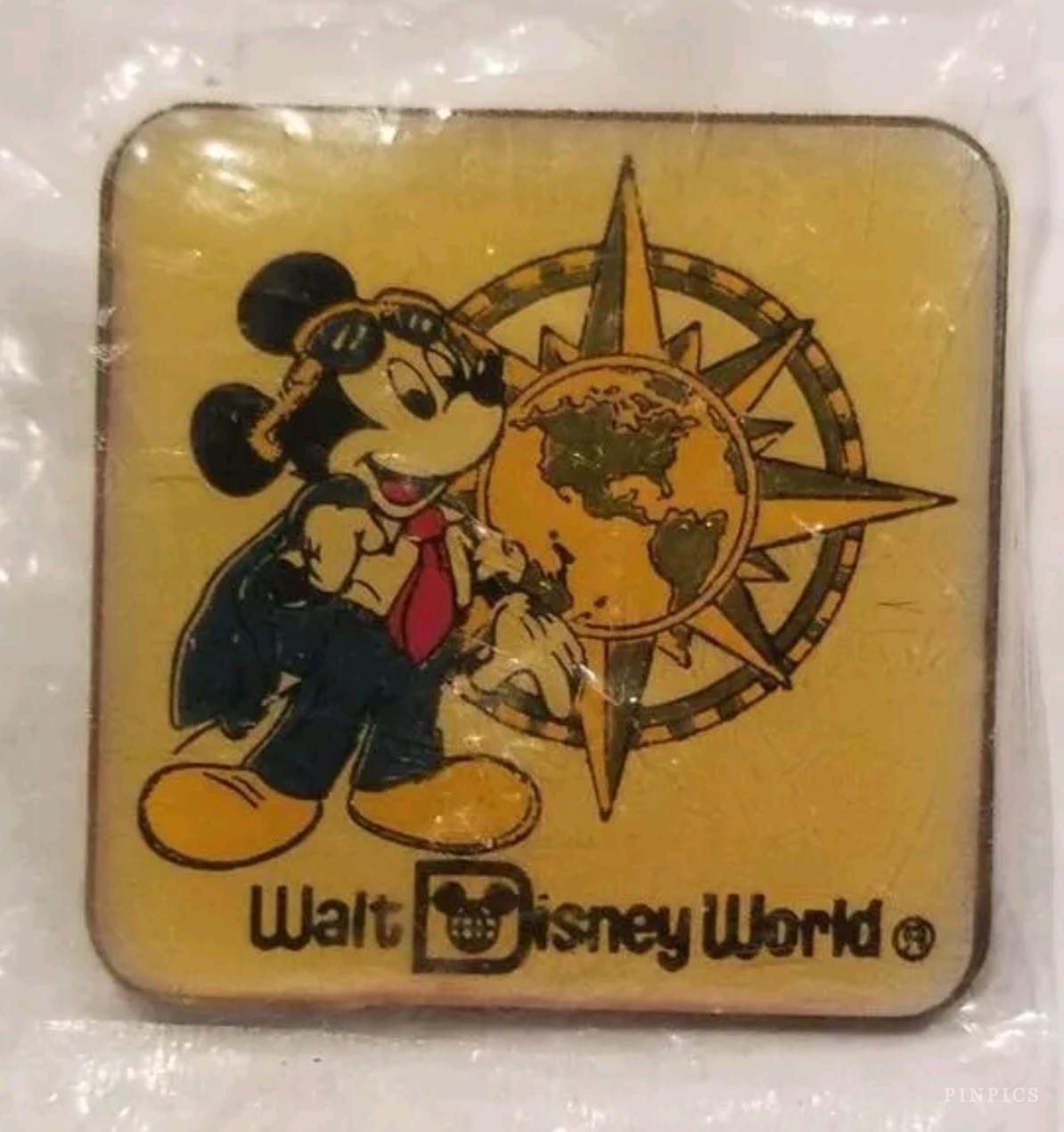 WDW - Mickey Mouse - World Traveler 