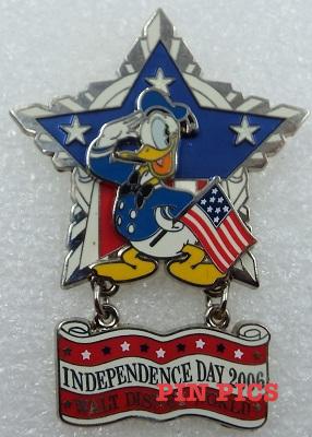 WDW - Independence Day 2006 - Donald Duck Americana Star