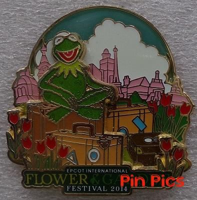 WDW - Kermit the Frog - AP - The Muppets - 2014 Flower and Garden - Tulips, Luggage