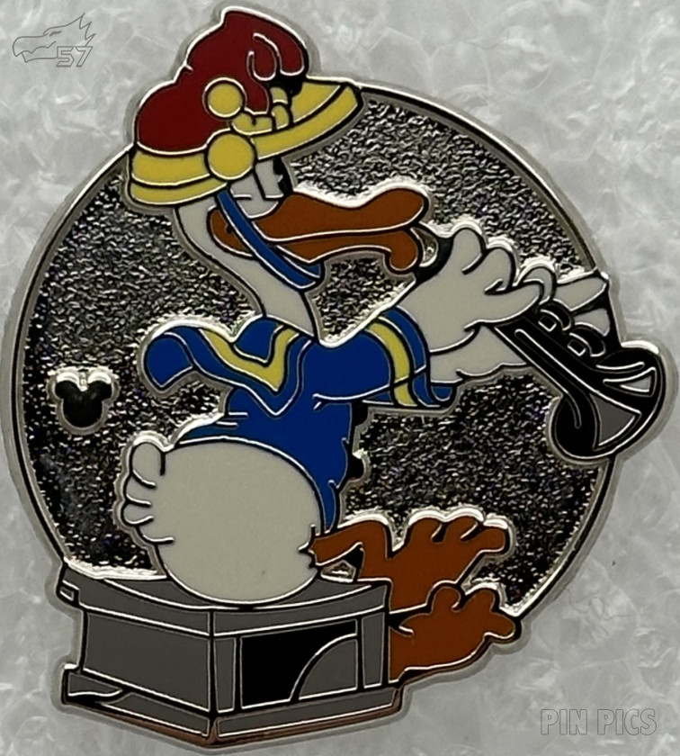 DL - Donald Duck - Playing clarinet - Band Concert - Hidden Mickey 2010