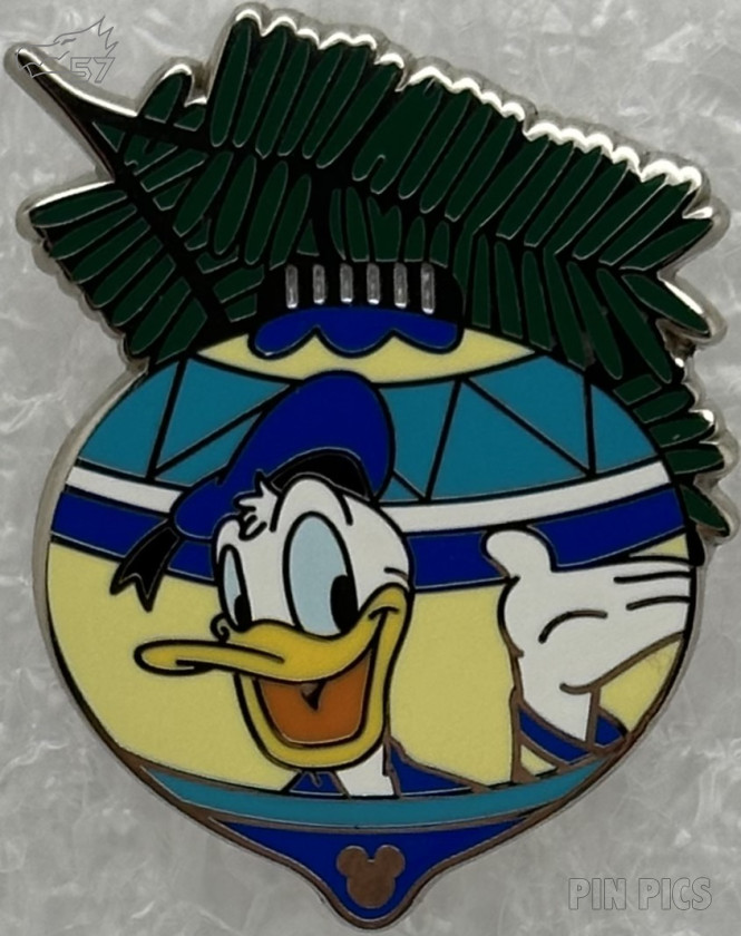 DL - Donald Duck - Christmas Ornament - Hidden Mickey 2010