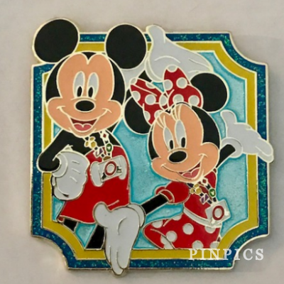 HKDL - 4 Pin Starter Set - Minnie and Mickey Only