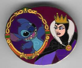 Disney Auctions - Stitch in Magic Mirror with Evil Queen - Black AP