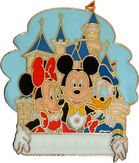 DL - Mickey, Minnie, Donald - Castle - Name Pin