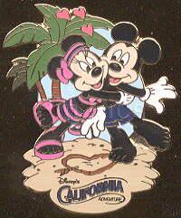 DCA Beach Sweethearts Mickey & Minnie