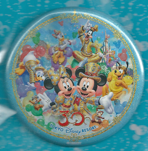TDR - 30th anniversary button - Mickey, Minnie, Daisy, Donald, Goofy, Pluto, Chip, Dale & Clarice