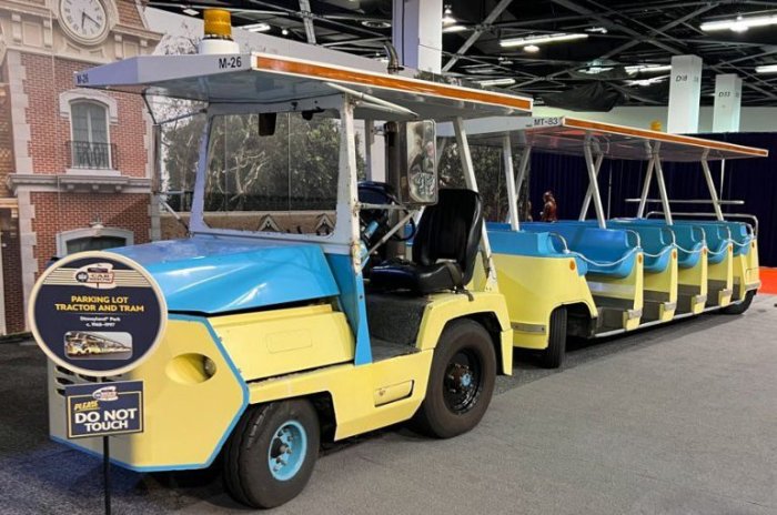 D23 DL Parking Tram.jpg