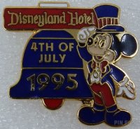 DL - Mickey - Disneyland Hotel - 4th of July - 1995 - Cast Exclusive