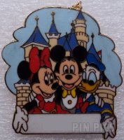 WDW - Mickey, Minnie, Donald - Castle - Name Pin