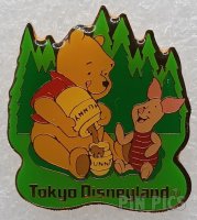 TDR - Pooh and Piglet - Pouring Hunny - Character - Tokyo Disneyland