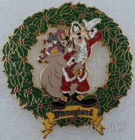 DLR - Goofy Santa Wreath - Christmas 2000