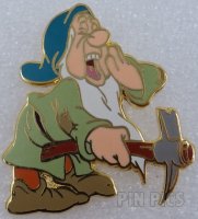 Sleepy - Snow White & the Seven Dwarfs - Yawning - Axe in hand