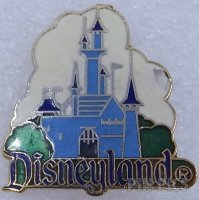 DL - Disneyland Castle - Broach