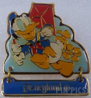 DL - Donald Duck -  Kite - Dangle