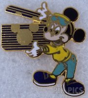 Disney Channel - Mickey Mouse - Mickey Holding a Clapboard w/Blue Shoes