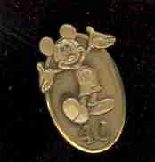 Mickey Mouse - 40 Year Service Award - Cast Exclusive