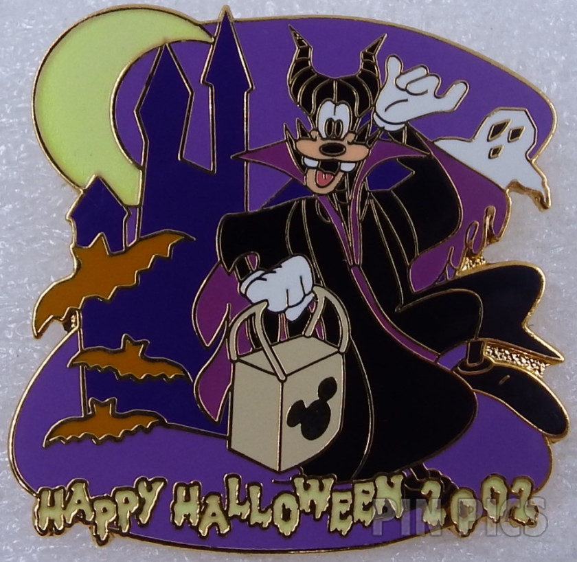 PP16845 - WDW - Goofy - Dressed as Maleficent - Happy Halloween