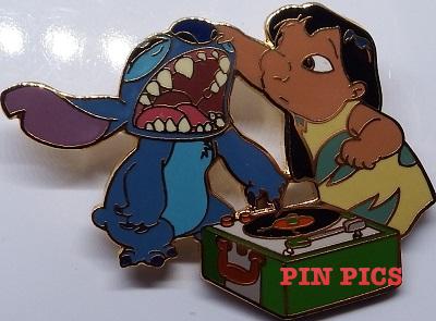 piii♡ Rare 2008 Disney Pin 60872 Lilo & Stitch Crawling in Red