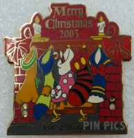 WDW - Christmas Stockings Fireplace - Merry Christmas 2003 - Build A Pin Base