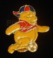 Sedesma - Pooh Playing Soccer (Gold)