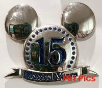 DLRP - 15th Anniversary - 5 Pin Boxed Christmas Set (Silver) Mickey head only