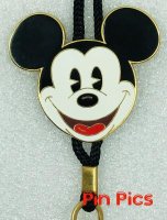 WDI - Pie Eyed Mickey - DCA Mickey's Fun Wheel - Bolo