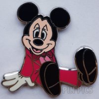 WDW - Mickey and Minnie Kissing - Mickey Only