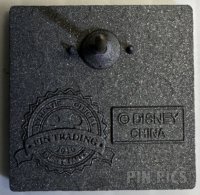 DLR - Walt Disney Family Crest - Booster Collection - Sleeping Beauty Castle