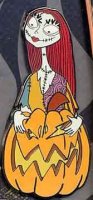 Pin 42016: DLR - Nightmare Before Christmas - Pumpkins in Halloweentown (4 Pin Framed Set - Sally Only)